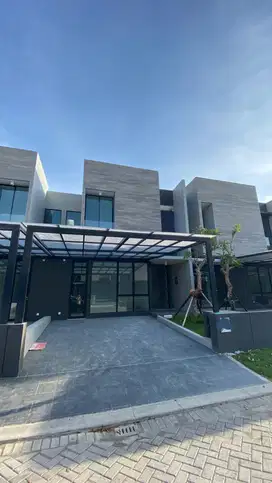 Ready Rumah Baru Gress masih Garansi Pelican Hill Citraland Sby