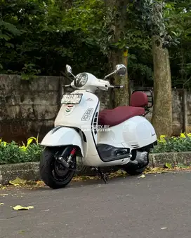 JUAL MURAH VESPA GTS 150 3V 2016 MULUS