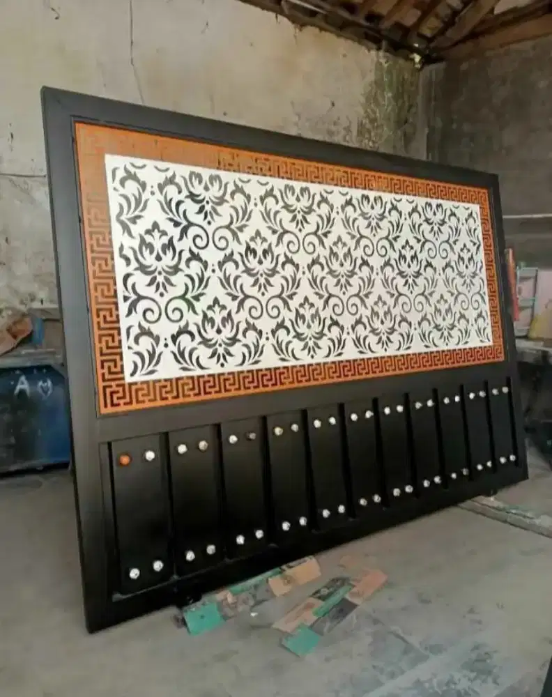 Pagar pintu cuting mewah