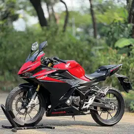 HONDA CBR150R ABS MERAH HITAM 2022 KM 12K KAYAK BARU