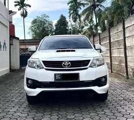 Toyota Fortuner TRD matic diesel 2015 km rendah orisinil mulus sekali