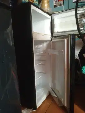 Dijual kulkas bekas