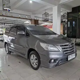 Innova G 2.0 Luxury Matic 2014