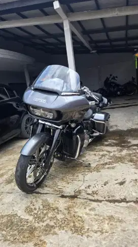 Harley RGU CVO 2016 Silver