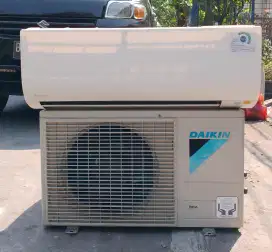 AC Daikin Thailand 1/2 PK R 410 second