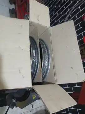 VELG DEPAN BELAKANG ORI BEKAS VARIO 125 OLD KZR