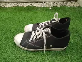 PL sepatu sekolah anak uk 37