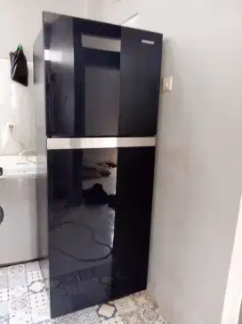 Kulkas 2 pintu Samsung jumbo