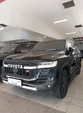 T .LC 300 GR SPORT 2023 - BLACK ON BLACK - KM 15000