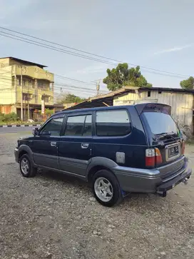 Mobil toyota kijang