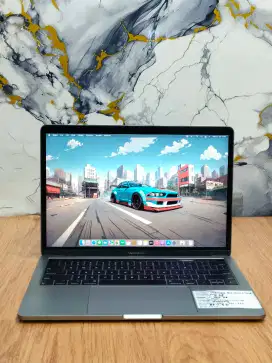 MACBOOK PRO RETINA  2018 13 I 7