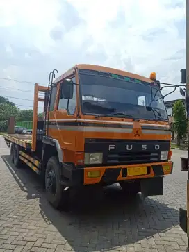 Mitsubishi Fuso Self loader 1998 include jack tadano