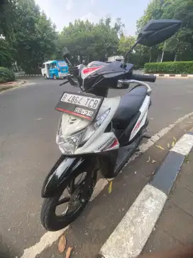 Dijual honda beat tahun 2014