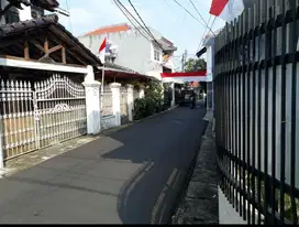 Dijual rumah lokasi strategis di Menteng Dalam Jakarta Selatan