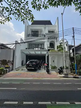 Dijual Brand New Classic Modern House Tebet Jakarta Selatan