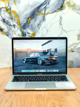 MACBOOK PRO RETINA 2019 13 core i 7