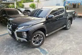 MITSUBISHI TRITON 2.4 DOUBLE CABIN ULTIMATE DIESEL MATIC 2023