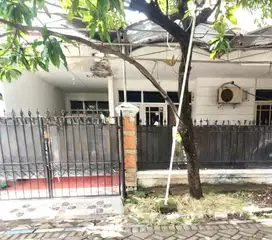 Dijual Rumah Strategis Rungkut Mapan di Surabaya