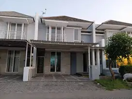 Sewa Rumah Royal Residence Interior Cantik Baru Renov