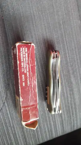 Pisau Lipat Multi tools Victorinox