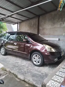 Grand Livina AT 2012
