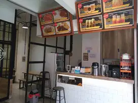 Disewakan ruang usaha sekaligus peralatan ex kedai kopi