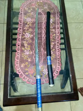 Katana untuk Hiasan Dinding