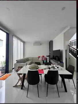 Dijual Rumah Rapi Terawat Siap Huni di Scientia Gading Serpong