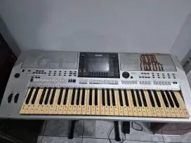 Keyboard YAMAHA PSR S900 PORTABLE