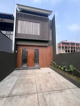 RUMAH DI JATIASIH DESAIN MODERN