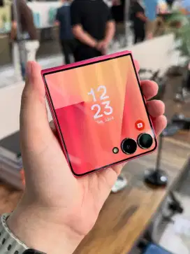Kredit Samsung Z Flip 7 Dengan Home Credit