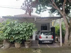 Dijual Rumah Dalam Komplek