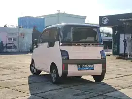 KM 12RB WULING AIR EV LONG RANGE AT MATIC AUTOMATIC 2023 PINK