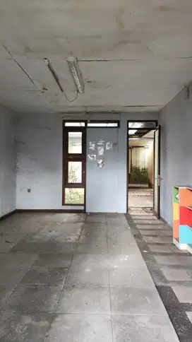 Dijual Rumah tinggal (Perlu Renovasi) jalan karawitan turangga Bandung