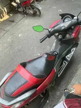 Nmax merah marun 2019
