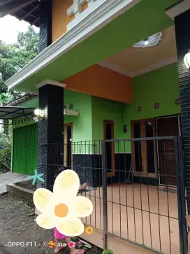 DIKONTRAKKAN RUMAH