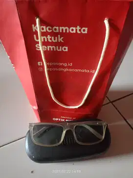 Frame kacamata puma