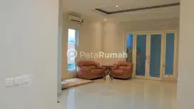 DIJUAL VILLA KOMPLEK CITRALAND GAMA CITY
