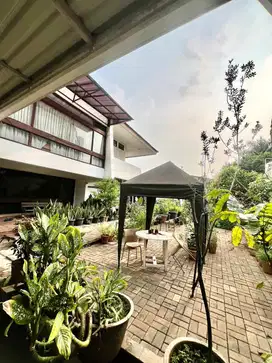 Turun Harga Rumah Lama di Widya Chandra Hanya Hitung Tanah Saja