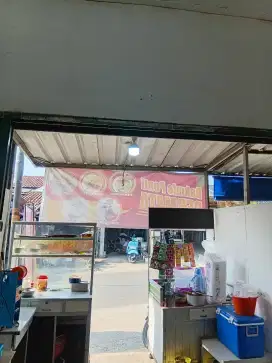 Di Butuhkan segera Karyawan untuk Bakmie