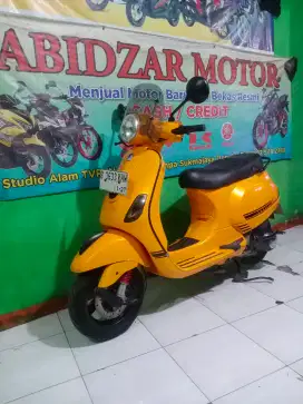 Piaggio Vespa lx 125 th 2012 pajak hidup antik