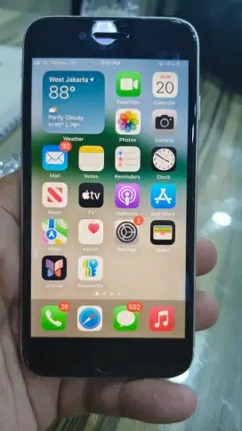 Iphone SE Gen 3 2022 64GB Imei Terdaftar