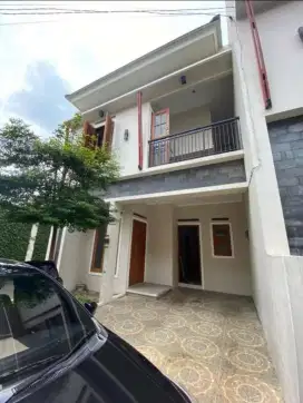 Disewakan Rumah Nuansa Bali Dekat Tol dan Stasiun LRT