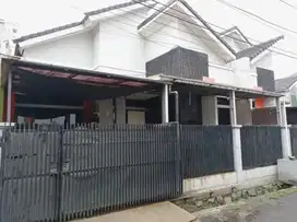 Rumah Komplek Bumi Sariwangi Row Jalan Besar Siap Huni