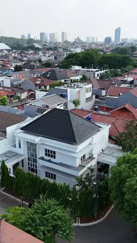 Dijual Rumah Mewah Pondasi Setara Gedung Lantai Marmer Sangat Asri