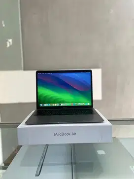MacBook Air 13 inch 2019 RAM 8/256 GB