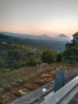 Tanah View Lembah dan Gunung dekat Karmel Bedugul Bali