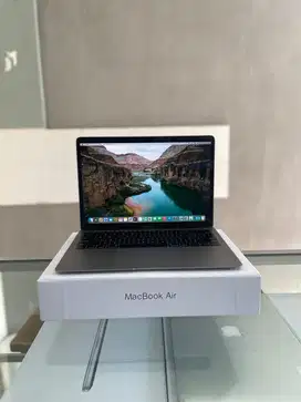 MacBook Air 13 Inch 2018 CTO RAM 16/512 GB