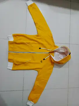 Jaket ce jarang pake, masih bagus