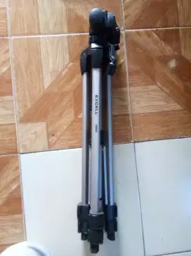 Jual aja tripod msh bagus